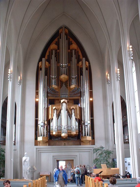 Hallgr�mskikja Church organ