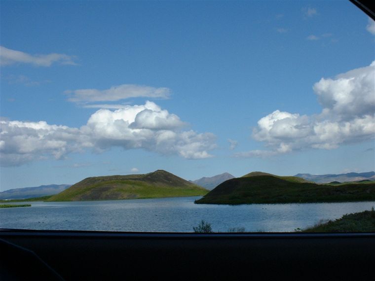 Pseudo-craters in Lake M�vatn