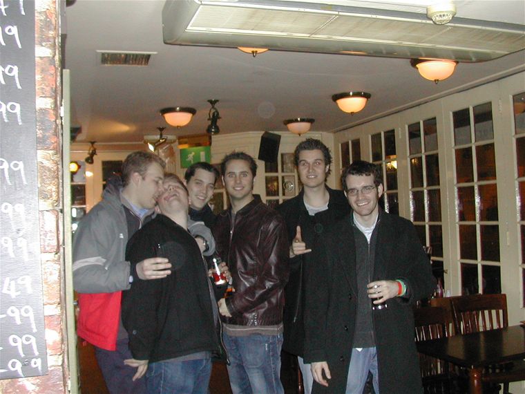 24: Inside the Crown and Anchor - joined by Chris!