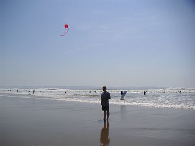 Mark flying the pocket wonder-kite (yes, it actually flew for once)